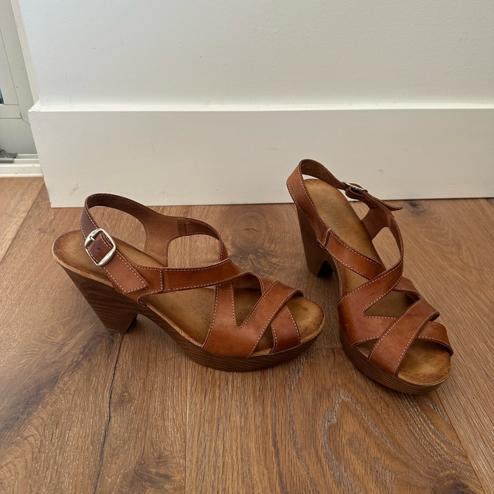 Brown Strappy Women's Sandals